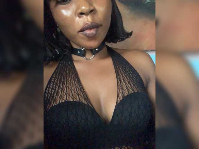 HotEbonyGirl live cam on BongaCams