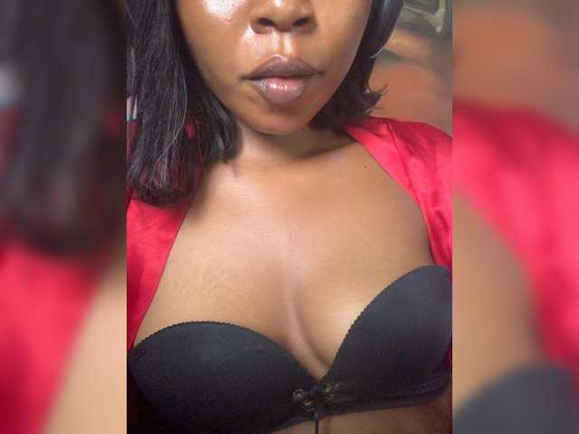 HotEbonyGirl live cam on BongaCams