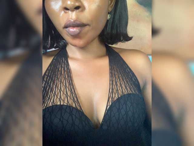 HotEbonyGirl live cam on BongaCams