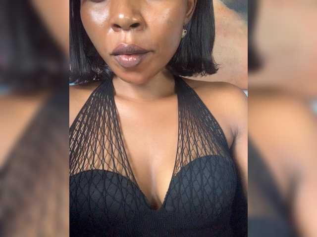 HotEbonyGirl live cam on BongaCams