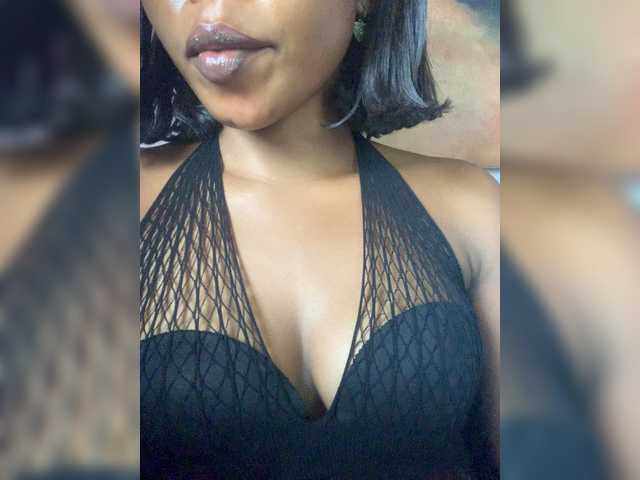 HotEbonyGirl live cam on BongaCams