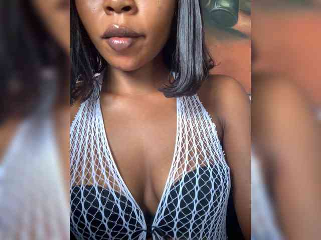 HotEbonyGirl webcam
