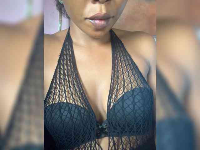 HotEbonyGirl webcam