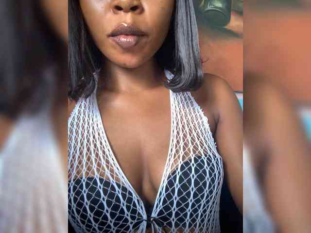 HotEbonyGirl webcam