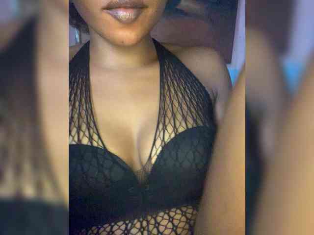 HotEbonyGirl webcam