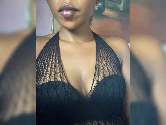 HotEbonyGirl webcam