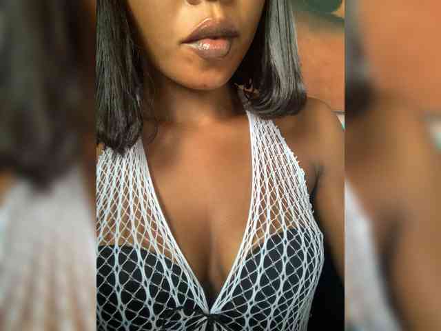HotEbonyGirl webcam