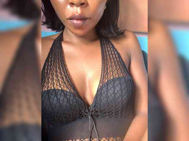 HotEbonyGirl webcam