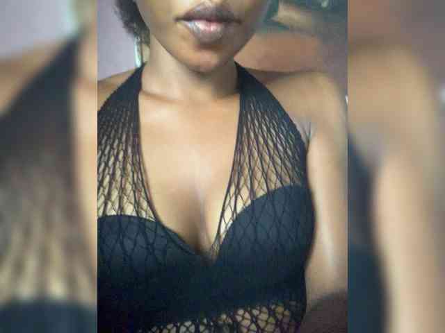 HotEbonyGirl webcam