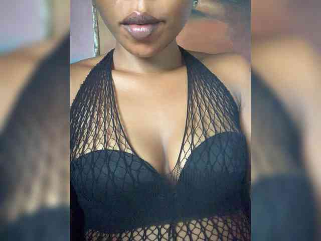 HotEbonyGirl webcam