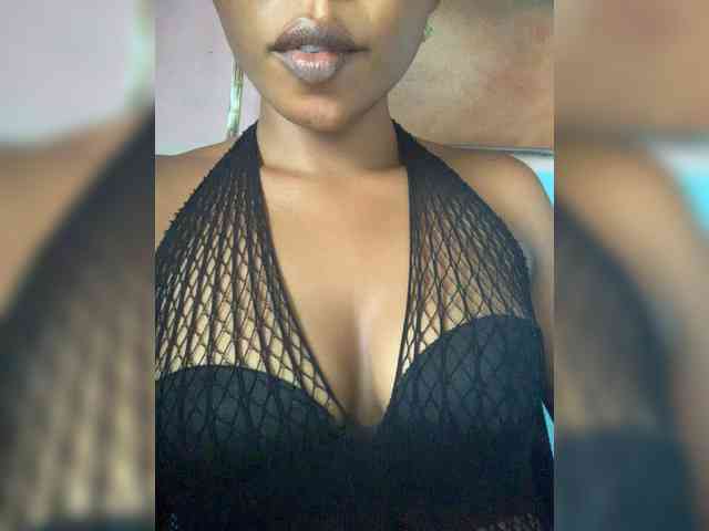 HotEbonyGirl webcam