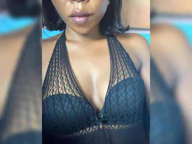 HotEbonyGirl webcam