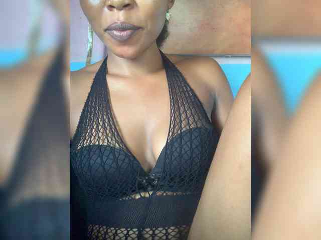 HotEbonyGirl webcam