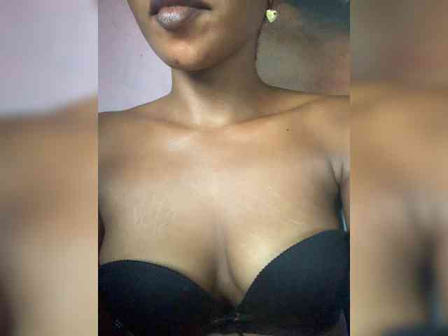 HotEbonyGirl HotEbonyGirl
