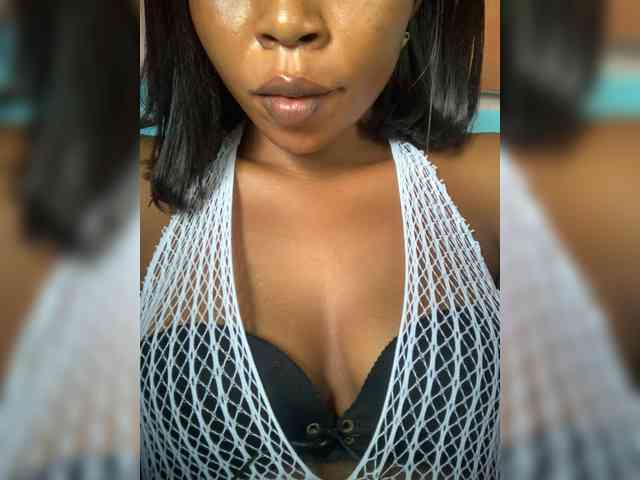 HotEbonyGirl webcam
