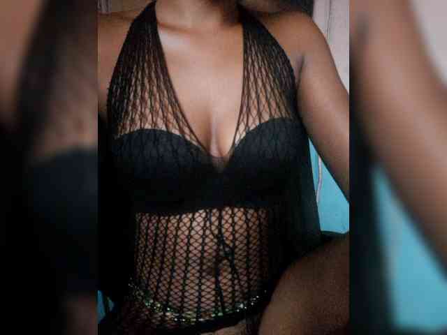 HotEbonyGirl webcam