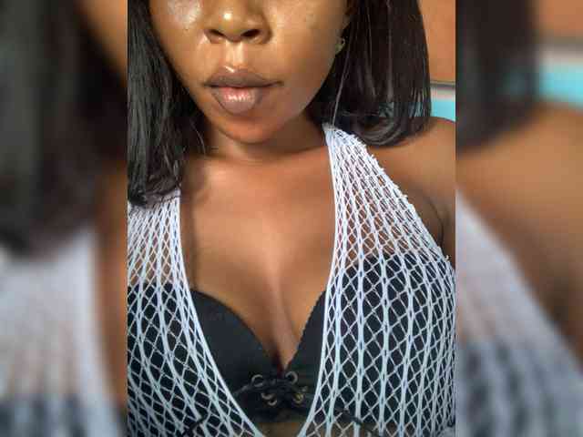 HotEbonyGirl webcam