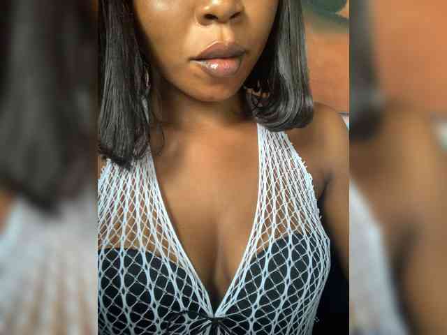 HotEbonyGirl webcam