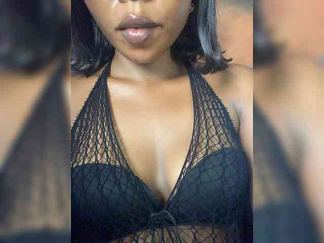 HotEbonyGirl webcam