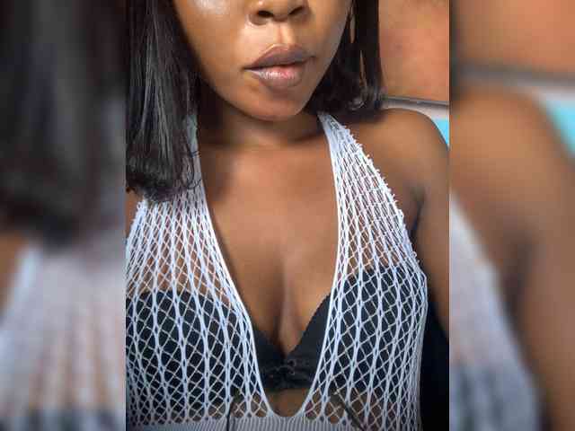 HotEbonyGirl webcam
