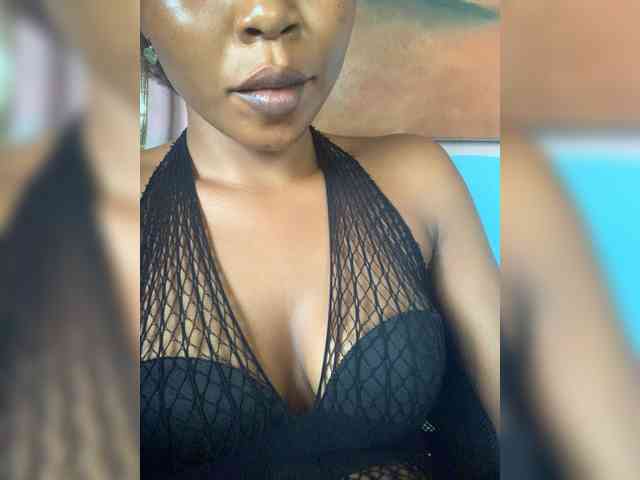 HotEbonyGirl webcam