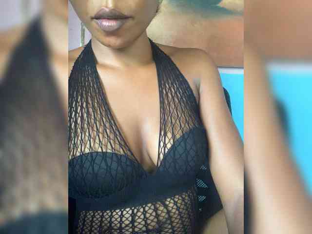 HotEbonyGirl webcam