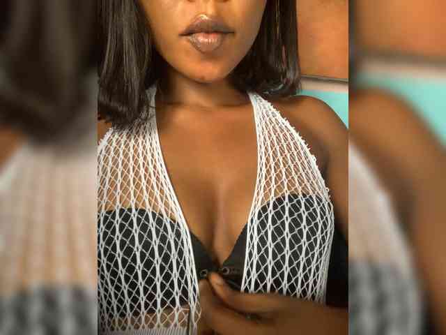 HotEbonyGirl webcam