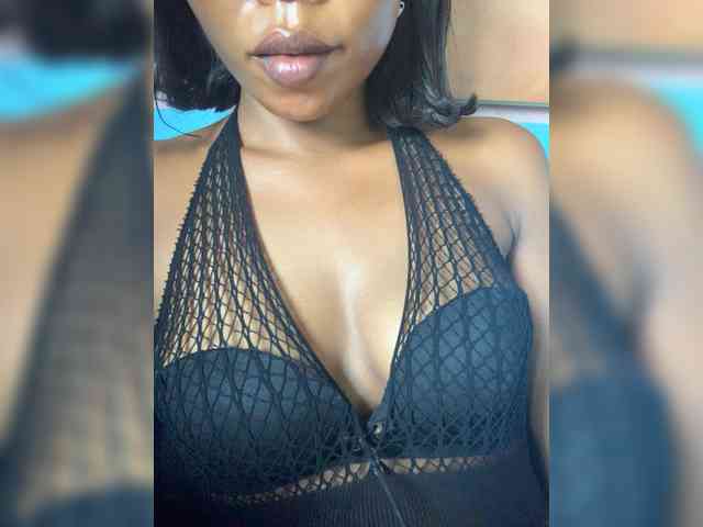 HotEbonyGirl webcam