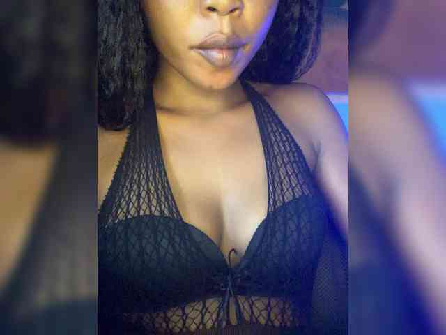 HotEbonyGirl HotEbonyGirl