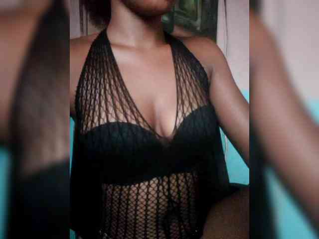 HotEbonyGirl webcam