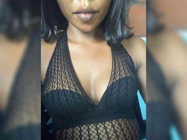 HotEbonyGirl HotEbonyGirl