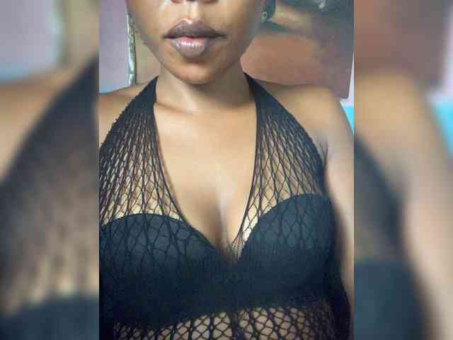 HotEbonyGirl webcam