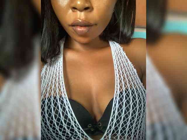 HotEbonyGirl webcam