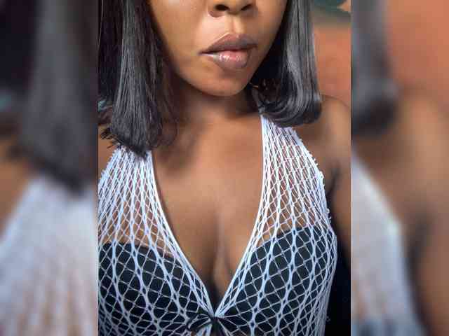 HotEbonyGirl webcam
