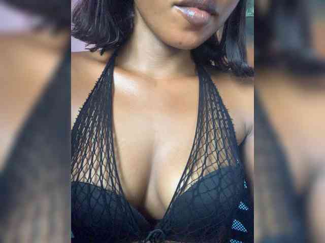 HotEbonyGirl HotEbonyGirl