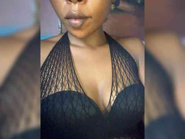 HotEbonyGirl webcam