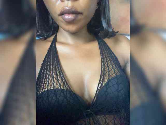 HotEbonyGirl webcam
