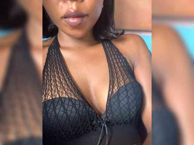 Model: HotEbonyGirl