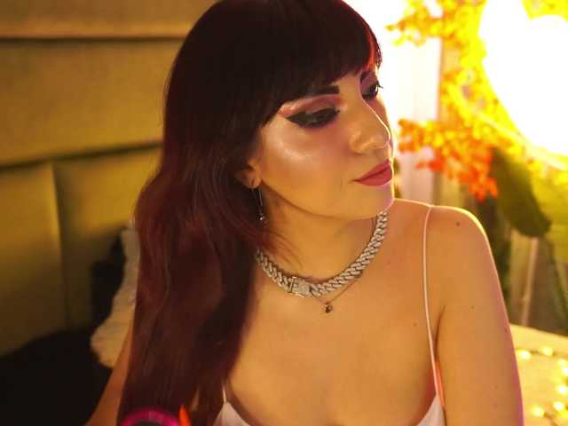 BlairLevine live cam on BongaCams