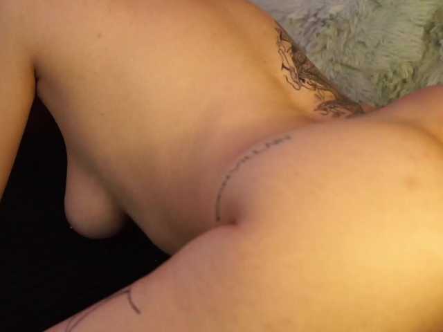 BlairLevine live cam on BongaCams