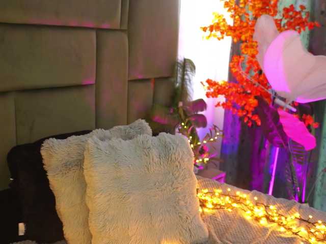 BlairLevine live cam on BongaCams