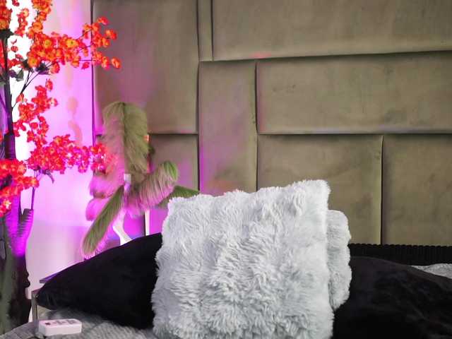 BlairLevine's BongaCams show and profile