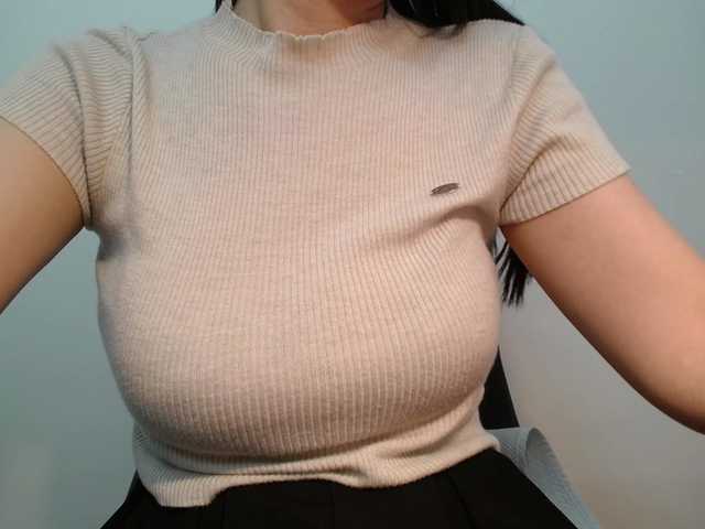 SalaChan's BongaCams show and profile