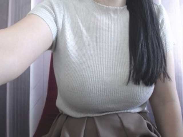 SalaChan — live female cam