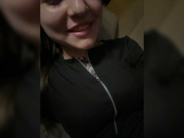 KrisVXN0's BongaCams show and profile