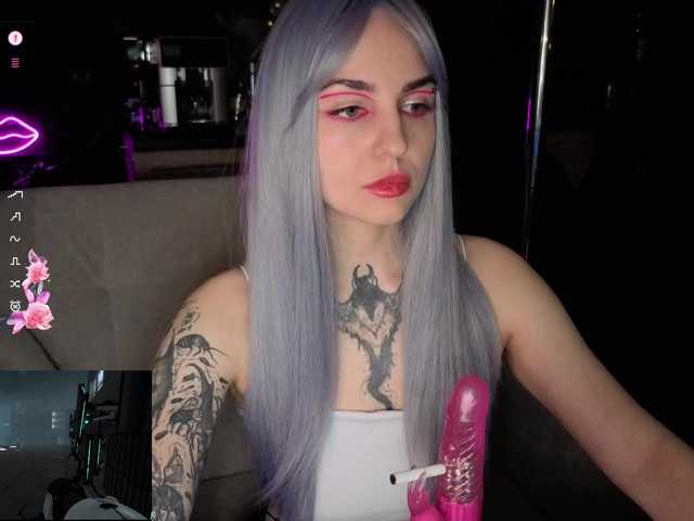 le modèle KrisVXN est en webcam porno dans un show sur le site bongacams, il possède les tags suivants: White/Caucasian,Blonde,Shaved