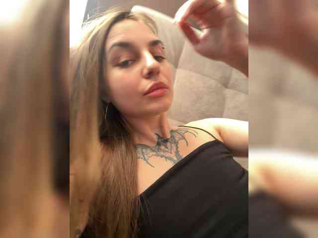 KrisVXN0 Live Webcam on BongaCams