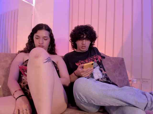 alesia-and-damian webcam