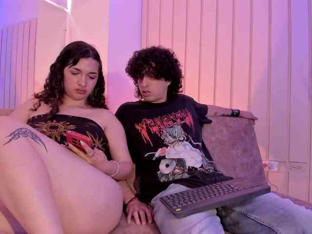 alesia-and-damian webcam