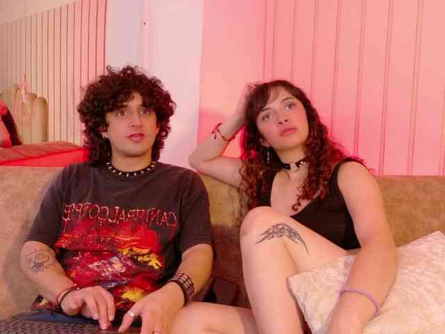 alesia-and-damian webcam